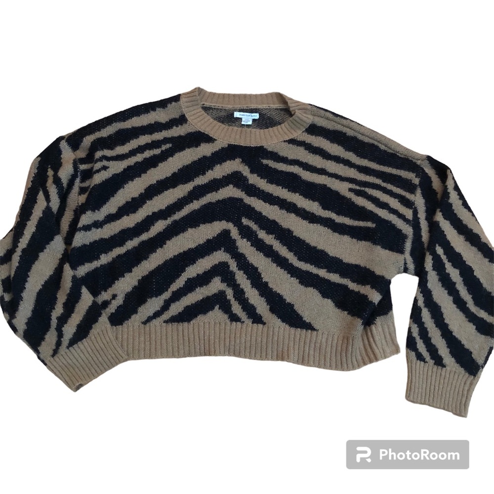 American Eagle Oversized Crop Sweater Size Small Animal Print